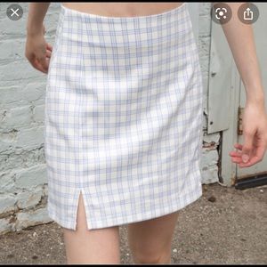 BRANDY MELVILLE CARA SKIRT!!
